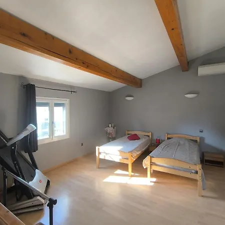 Agreable Avec Jacuzzi Prázdninový dům *