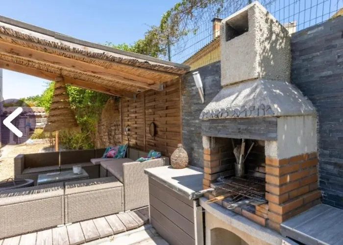 Agreable Maison Avec Jacuzzi Vinassan