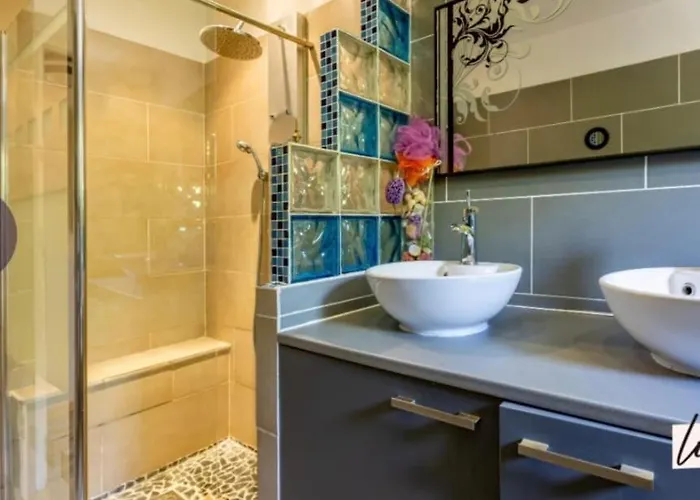 Agreable Maison Avec Jacuzzi Vinassan